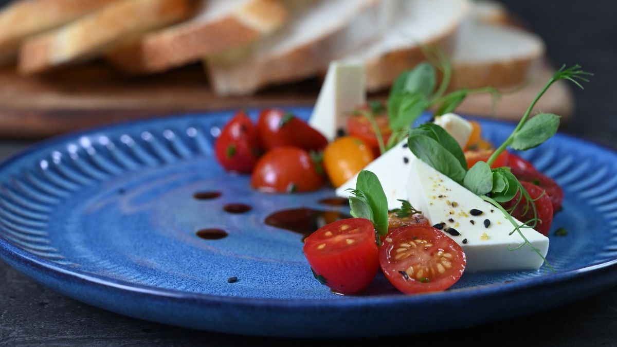 Easy Entrées Issue 27